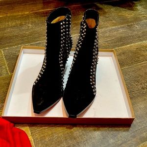 Christian Louboutin with my guitar Donna 65 VV/suede boots